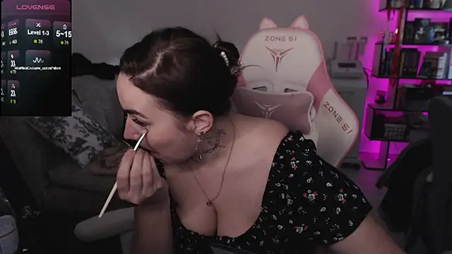 Živá chatovací místnost SexyWitch_666