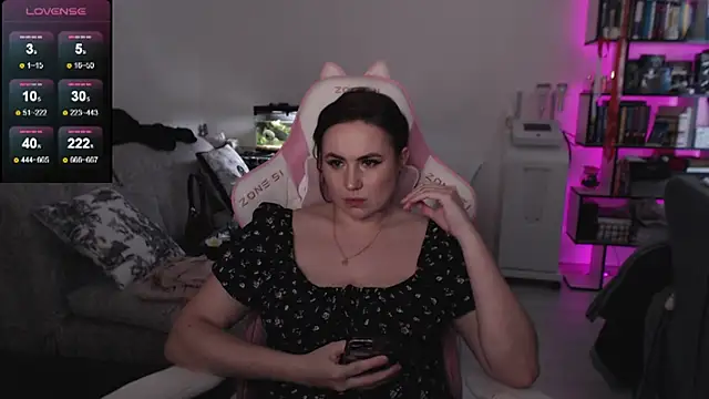 SexyWitch_666 – live chatrum