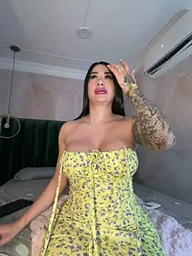 חדר צ'אט בשידור חי של kiim_taaylor