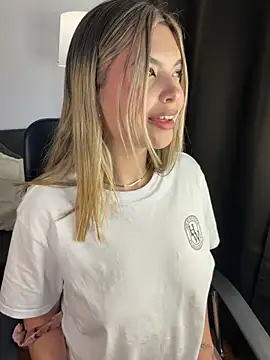 Odett_ Cameră chat live