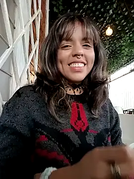 ivannabellini's Live Chat Room