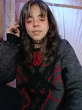 ivannabellini Adlı Modelin Canlı Sohbet Odası