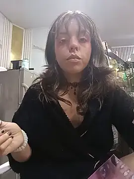 חדר צ'אט בשידור חי של ivannabellini