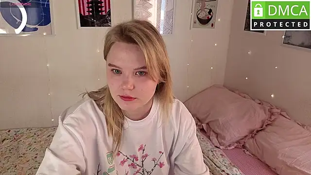 Essie_Fanning Adlı Modelin Canlı Sohbet Odası
