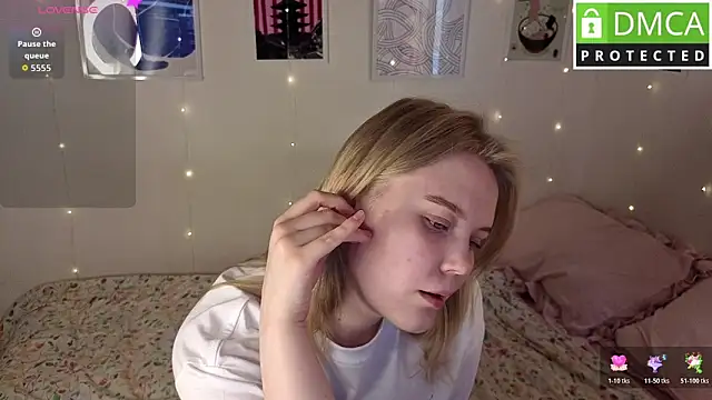 Essie_Fanning's Live Chat Room
