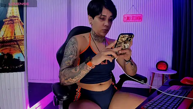 Sala de chat en directo de ZhoeStrong