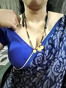 bhuvana_555's Live Chat Room