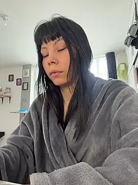 EemaHaruki Live Chatraum