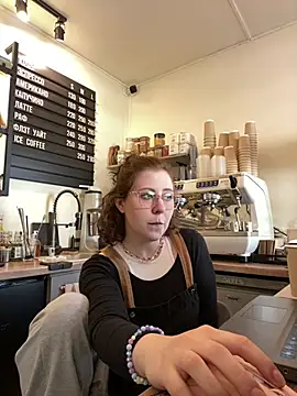 חדר צ'אט בשידור חי של cinnabon_