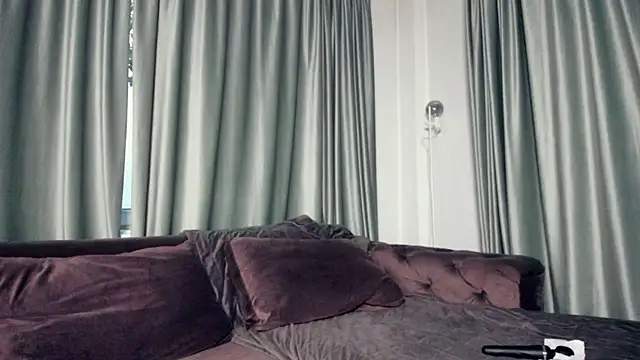 LaraStone69 чат на живо