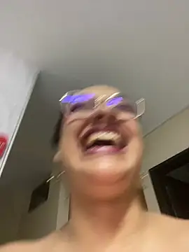 EMILYY_FOXYのライブチャットルーム