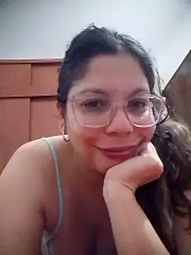 חדר צ'אט בשידור חי של Carliina_Soussa