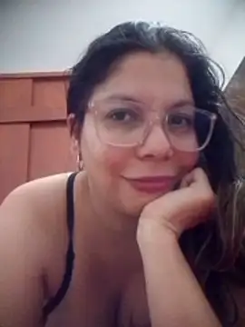 Carliina_Soussa Adlı Modelin Canlı Sohbet Odası