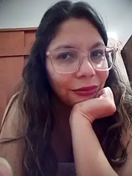 Carliina_Soussa's Live Chat Room