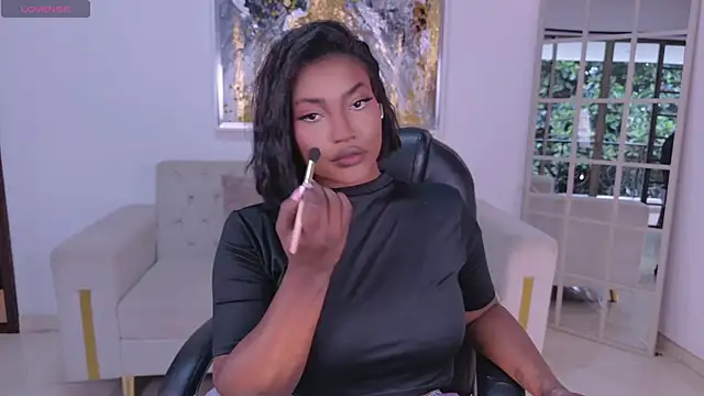 SavannahStorm – live sex-cam-show