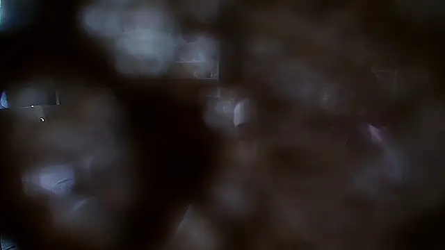 WhisperInTheDarkk чат на живо
