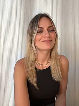 Milla__one Live Chatraum