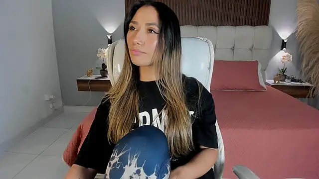 Pokój czatu na żywo – Emma23__