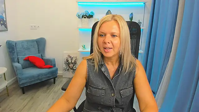 AgathaKlouin – Naživo XXX chat