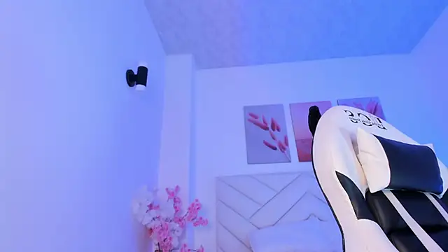 Brianna_bigboobs Adlı Modelin Canlı Sohbet Odası
