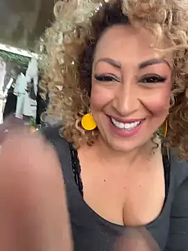 Katti_Barrera – live chatrum
