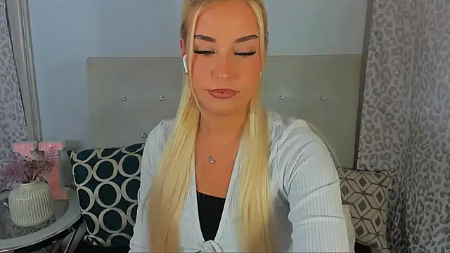 Živá chatovací místnost KristyHoney