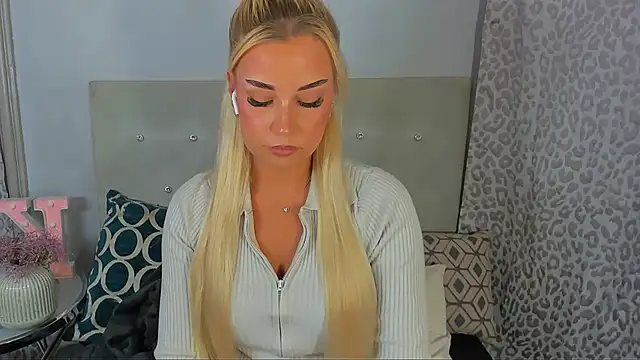KristyHoney élő chatszobája