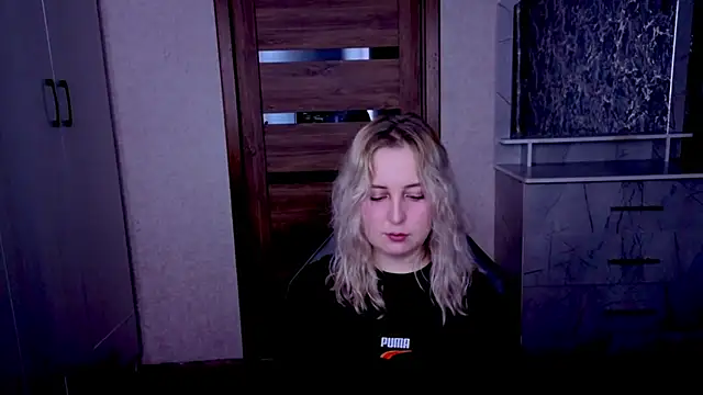 Kristy-Max Adlı Modelin Canlı Sohbet Odası