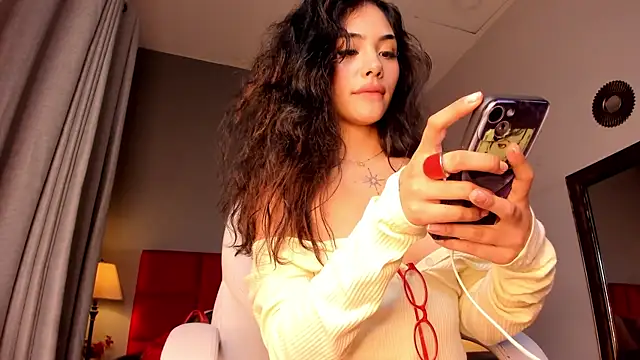 Giovanna_oliveira's Live Chat Room