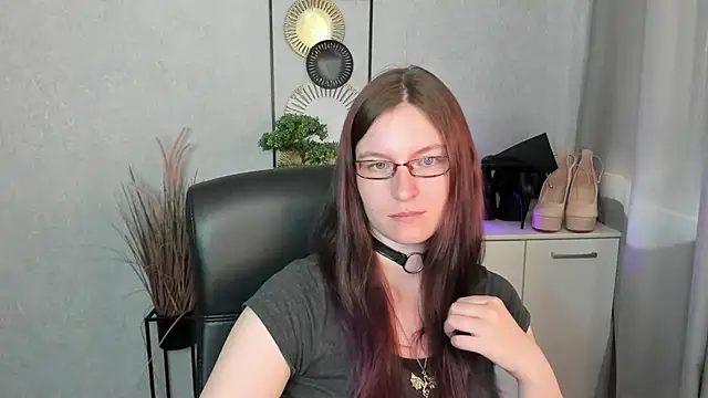Chat soba uživo modela emmaxDelight