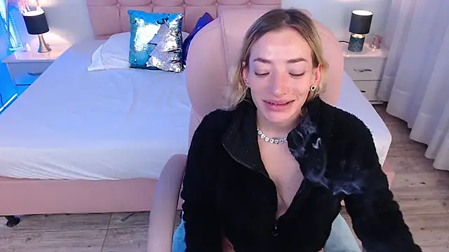 zoe_jones13's Live Chat Room