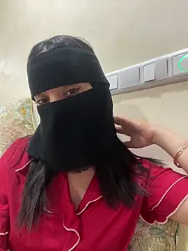 Rasha_arabic Adlı Modelin Canlı Seks Kamerası Şovu