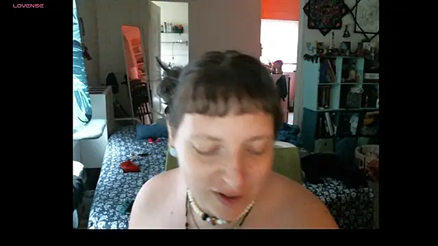 Sala de chat en directo de lover_bee2023