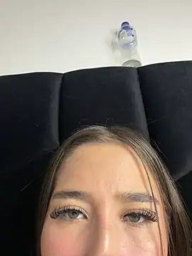 Živá chatovací místnost _Luuna