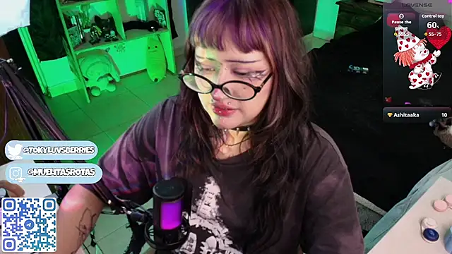 Chat soba uživo modela toky_doll