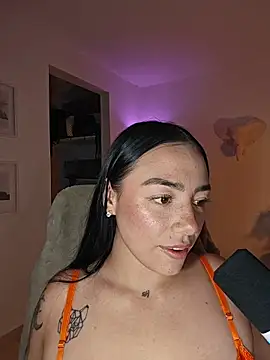 helena_smith's Live Chat Room