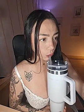 helena_smith élő chatszobája