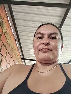 Horny-Mommy-Dirty's Live Chat Room