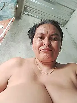 Horny-Mommy-Dirty Adlı Modelin Canlı Sohbet Odası