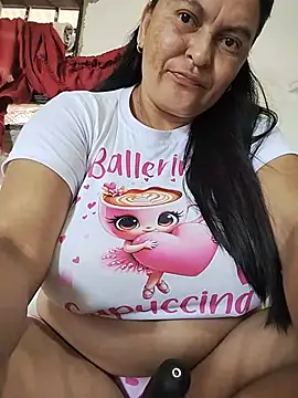 Horny-Mommy-Dirty's Live Chat Room