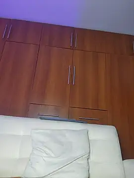 mich_bittersweet Adlı Modelin Canlı Sohbet Odası