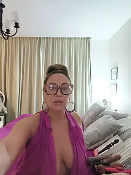 lolavalecuatro Cameră chat live