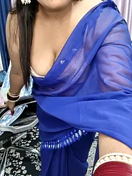 Curvy_Nayara's Live Chat Room