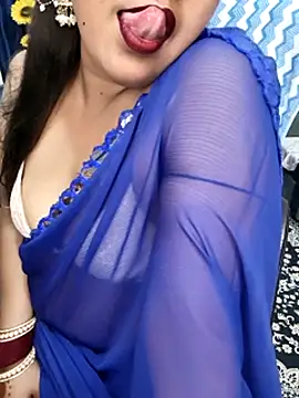 Curvy_Nayara Adlı Modelin Canlı Sohbet Odası