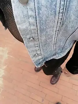 חדר צ'אט בשידור חי של sophie_banger