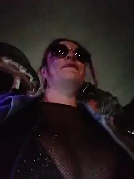 sophie_banger: δωμάτιο απευθείας συνομιλίας