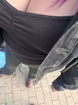sophie_banger – Naživo chatovacia miestnosť