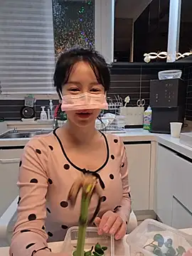 2hyun__KOREA Live Chatraum