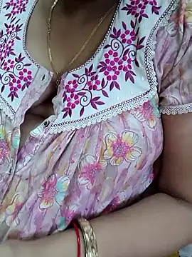 samitasharma Adlı Modelin Canlı Sohbet Odası