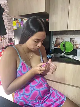 karla_nill Adlı Modelin Canlı Sohbet Odası